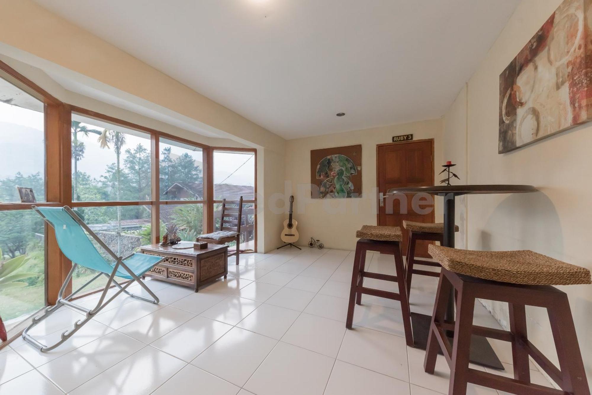Bens Homestay Mitra Reddoorz 茂物 外观 照片